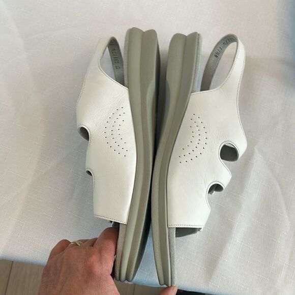 SAS WHITE LEATHER SANDALS.  TRIPAD COMFORT.  NEW. - Picture 4 of 9